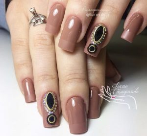 Unhas Nude Sempre Tend Ncia Para Variar O Esmalte