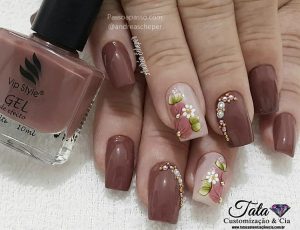 Unhas Nude Sempre Tend Ncia Para Variar O Esmalte