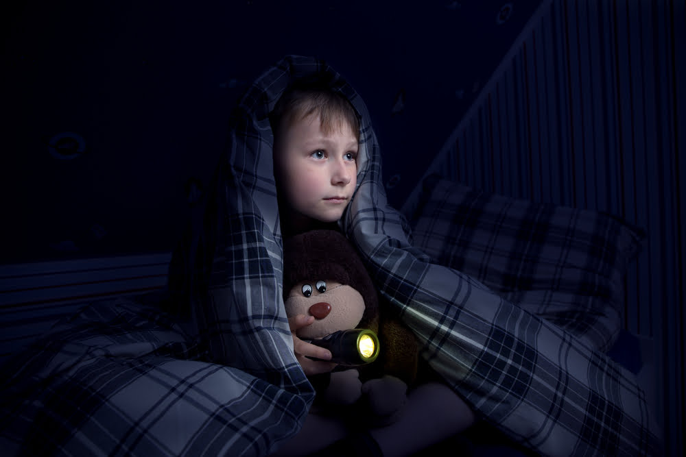 Como ajudar o meu filho a superar o medo do escuro