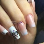 Unhas Kylie Jenner