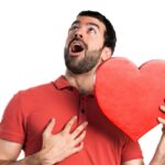 Sinais de que Ele sente Saudade de você mas Não Confessa